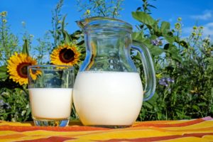 Neprospívá mléko vašemu zdraví? Víme, jak mléko nahradit