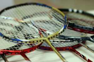 Jak vybrat raketu na badminton