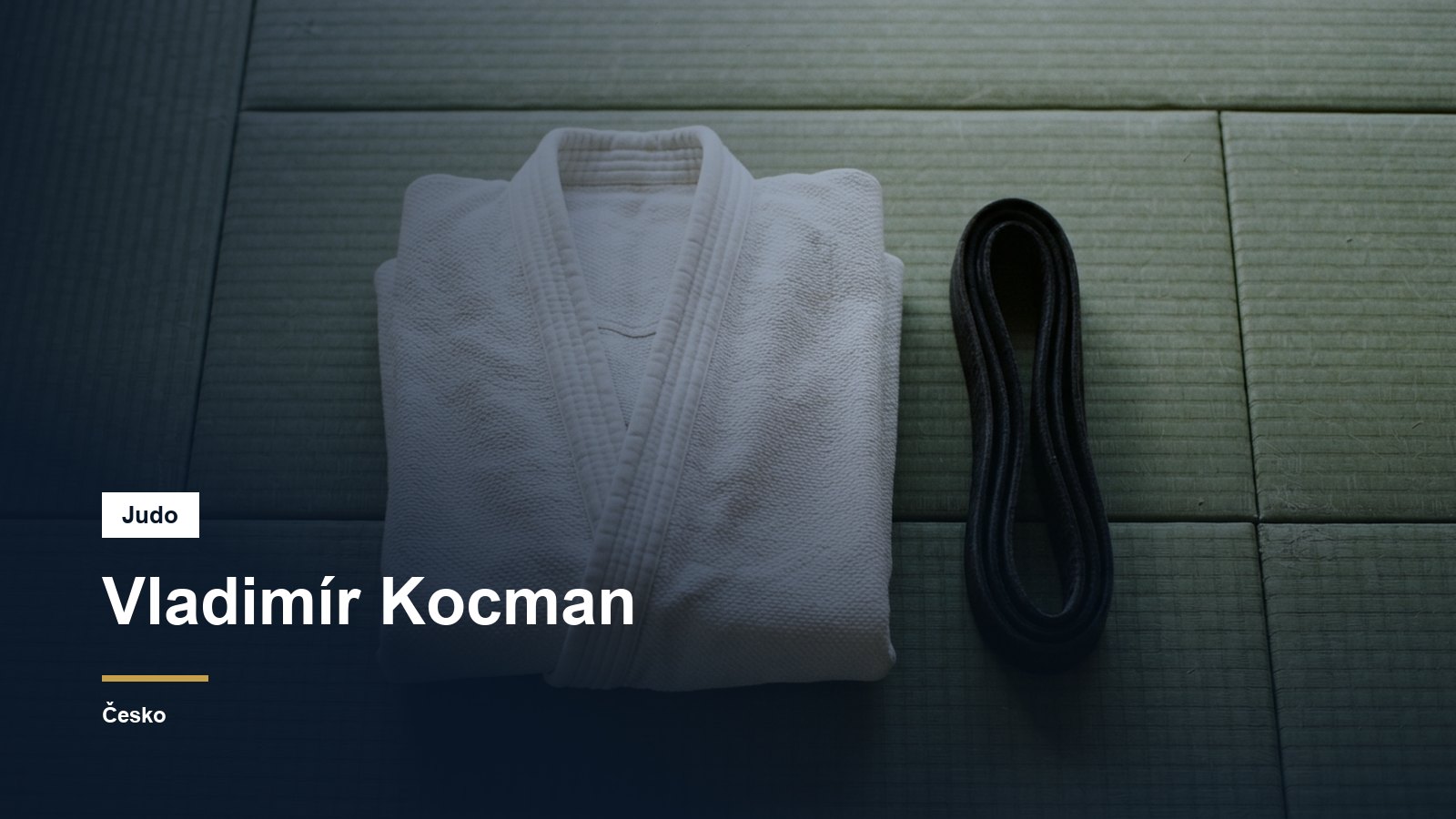 Judistické kimono se složeným pásem na tatami